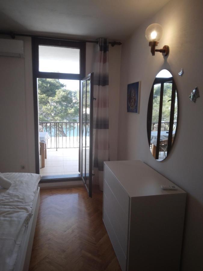 Ivanka Apartments Vrboska Phòng bức ảnh